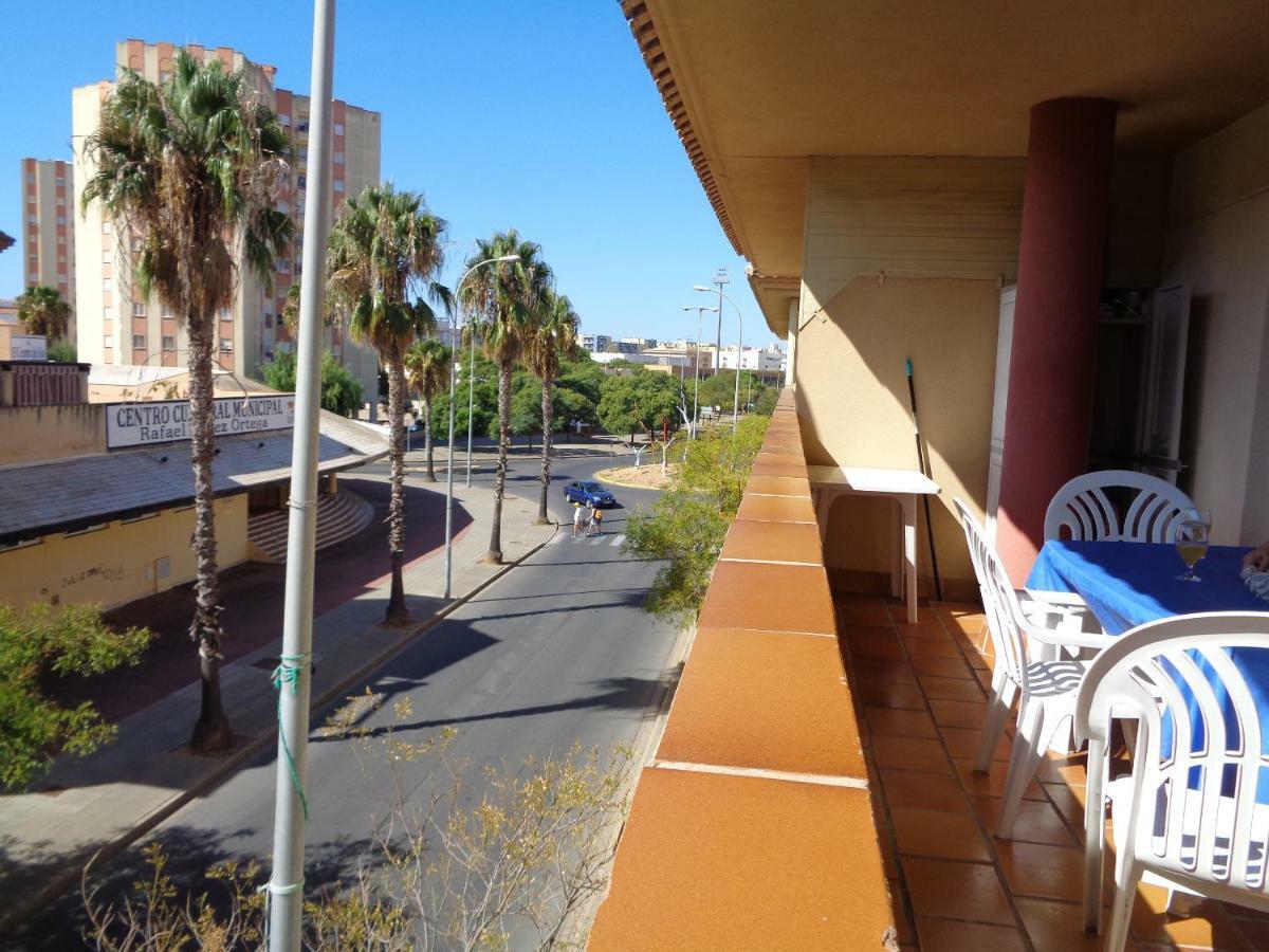 Apartamento Calle Fundadores Isla Cristina Ngoại thất bức ảnh
